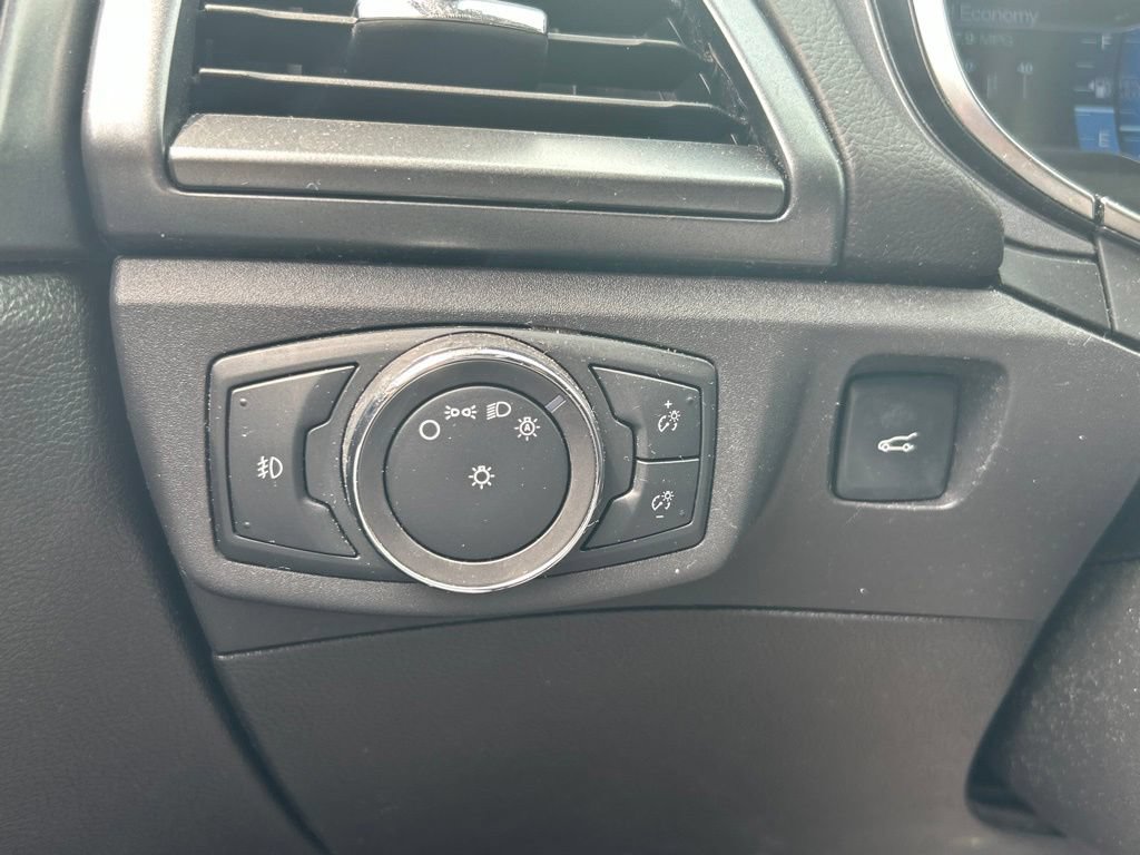Used 2013 Ford Fusion Titanium FWD image 11