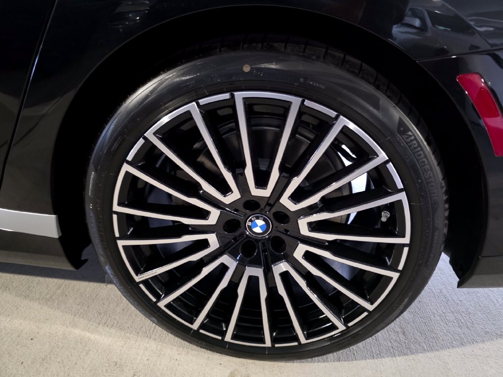 New 2027 BMW 740i w/ Executive Package RWD image 6