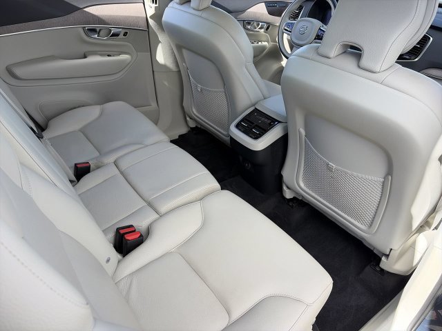 Used 2023 Volvo XC90 B6 Plus w/ Protection Package Premier AWD/4WD image 15