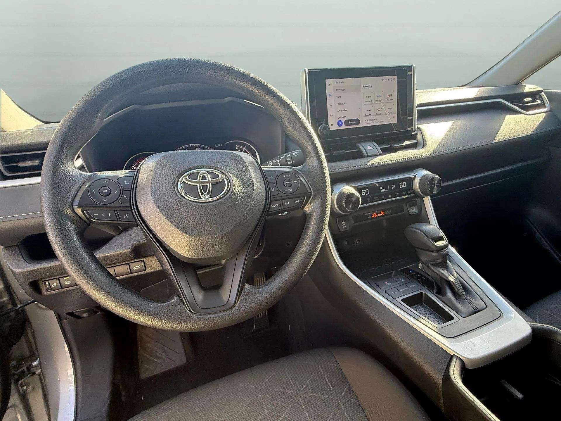 Used 2025 Toyota RAV4 XLE w/ Convenience Package FWD image 32