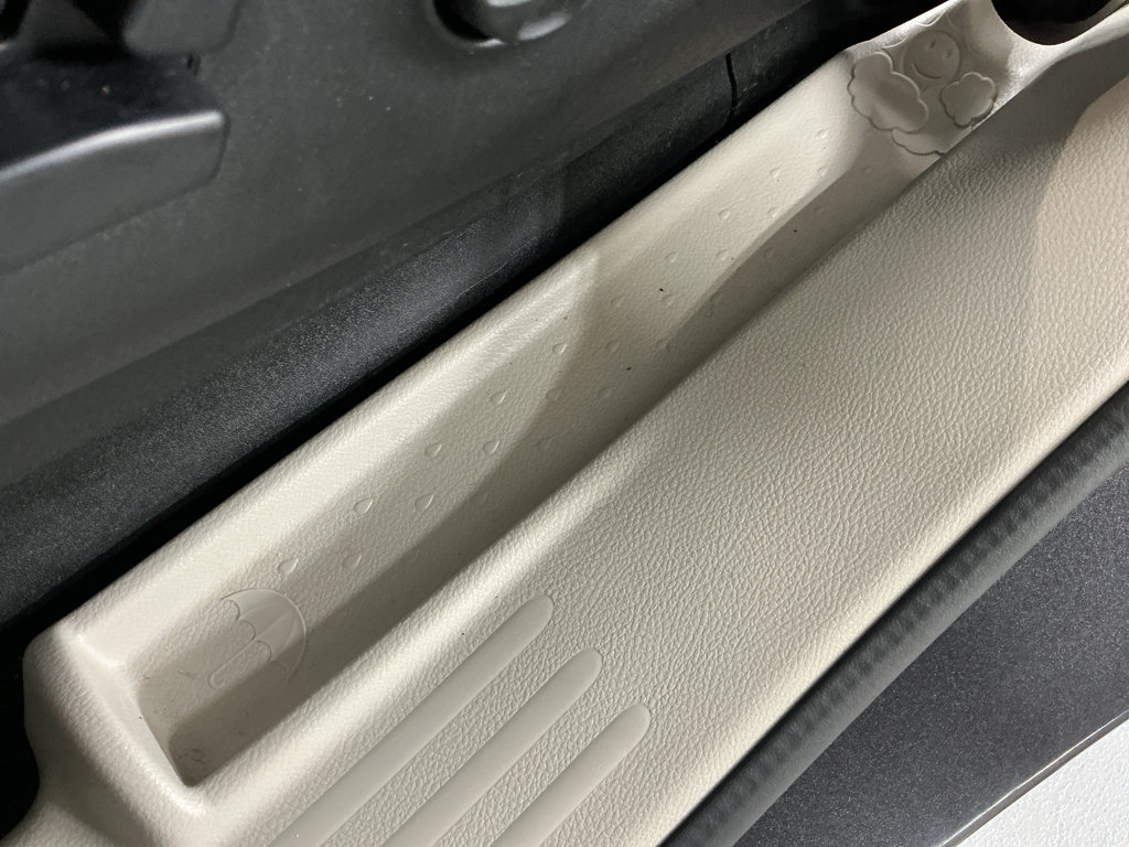 Used 2019 Chrysler Pacifica Touring Plus w/ Tire & Wheel Group FWD image 20