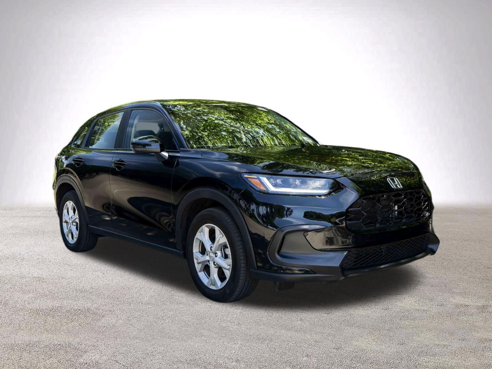 Used 2025 Honda HR-V LX image 2