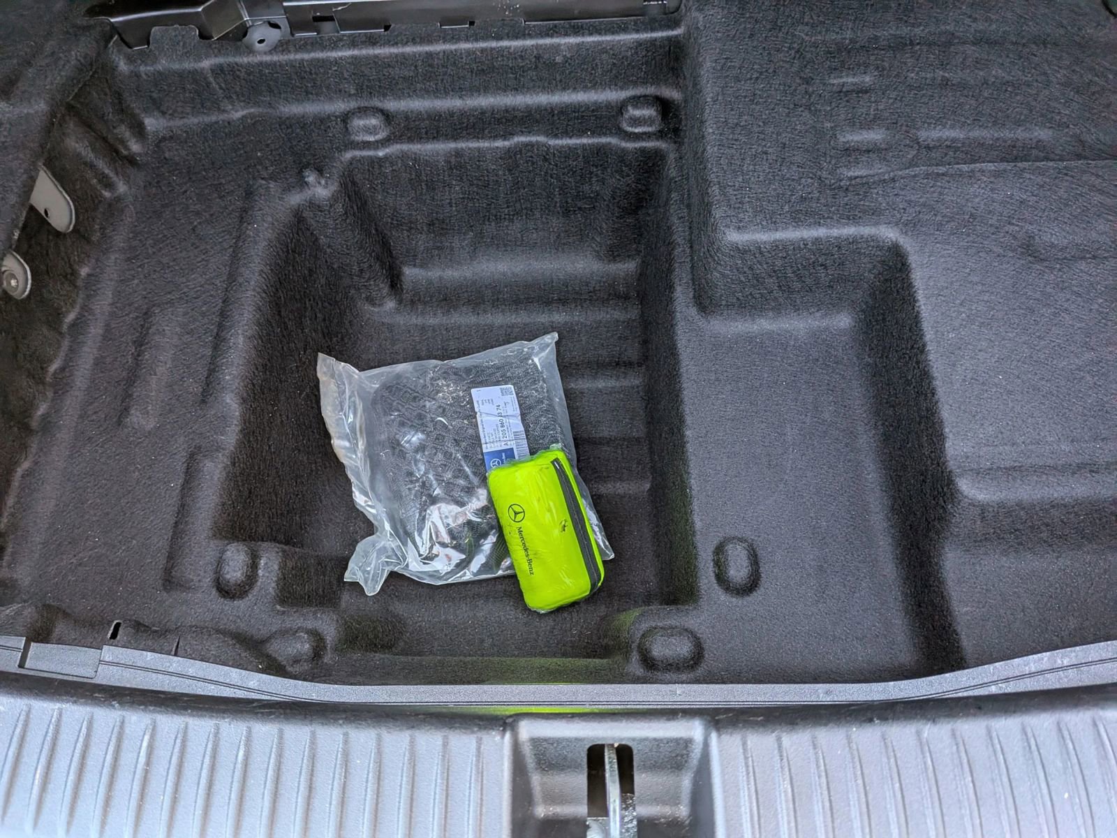 Used 2016 Mercedes-Benz C 300 4MATIC Sedan w/ Multimedia Package image 33