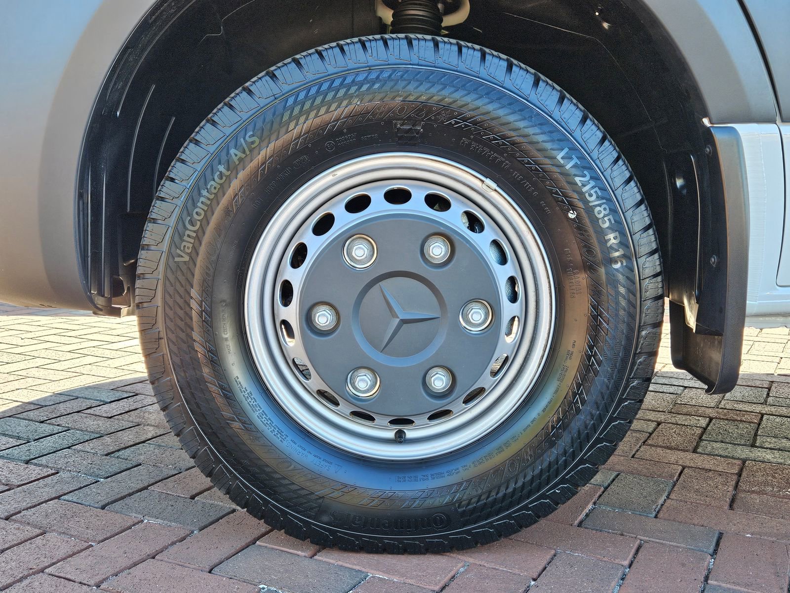 Used 2024 Mercedes-Benz Sprinter 3500 image 10