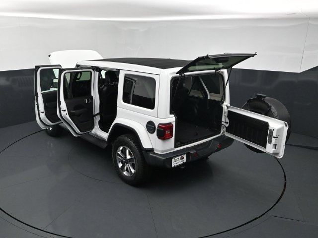 Used 2020 Jeep Wrangler Unlimited Sahara AWD/4WD image 28
