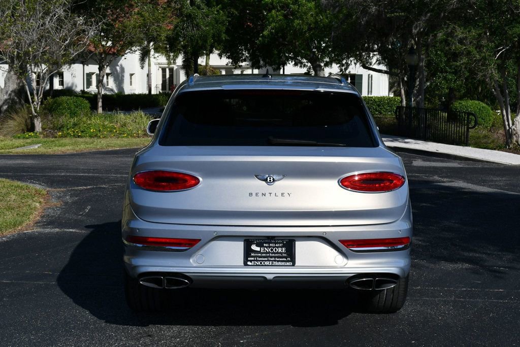 Used 2023 Bentley Bentayga Extended Wheelbase AWD/4WD image 33