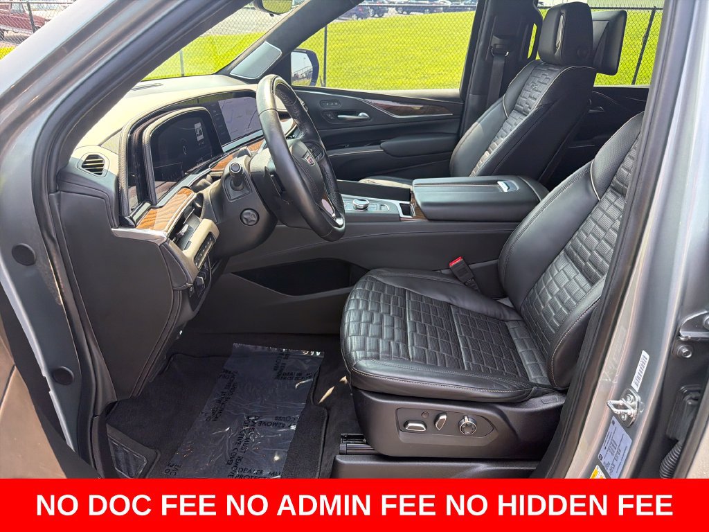 Used 2023 Cadillac Escalade Sport Platinum w/ Heavy-Duty Trailer Package AWD/4WD image 11