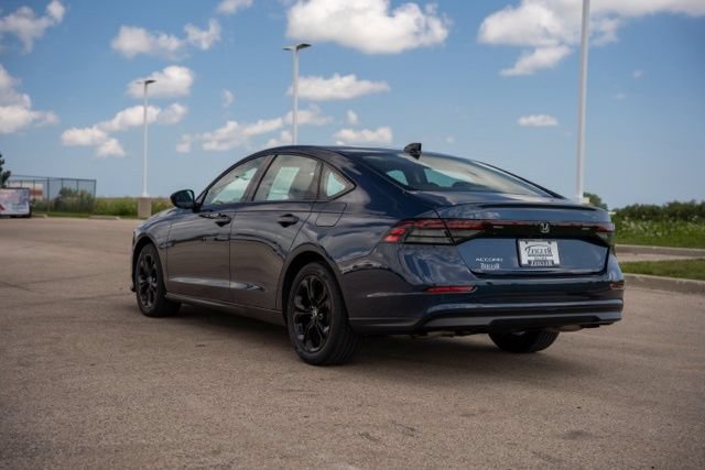 Used 2025 Honda Accord SE image 5