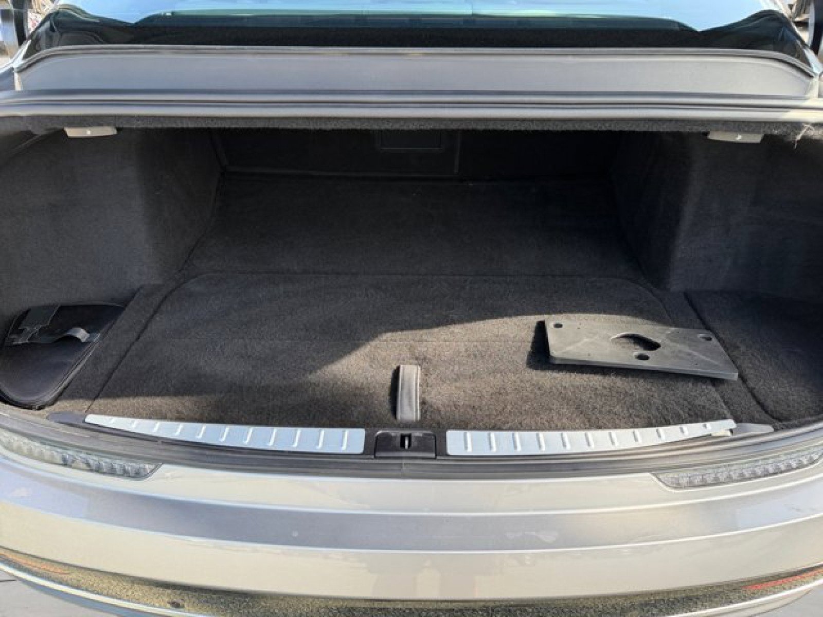 Used 2023 Lucid Air Grand Touring image 20