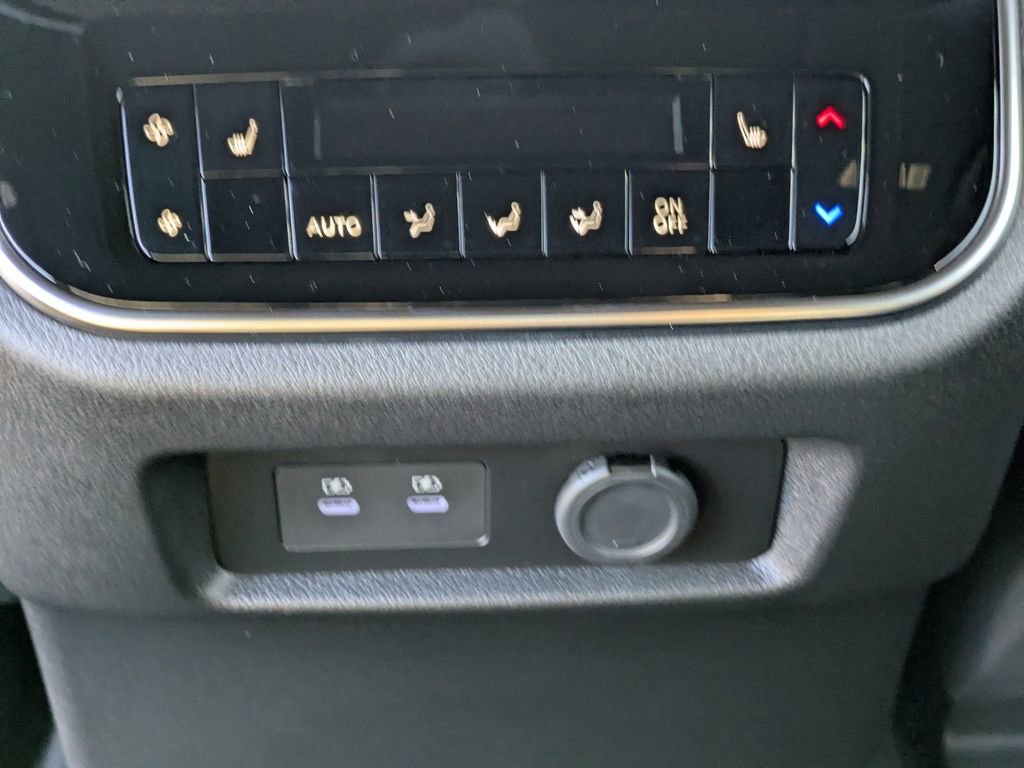 New 2026 Nissan Armada Platinum Reserve image 16