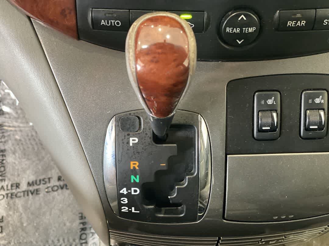 Used 2005 Toyota Sienna XLE Limited FWD image 21