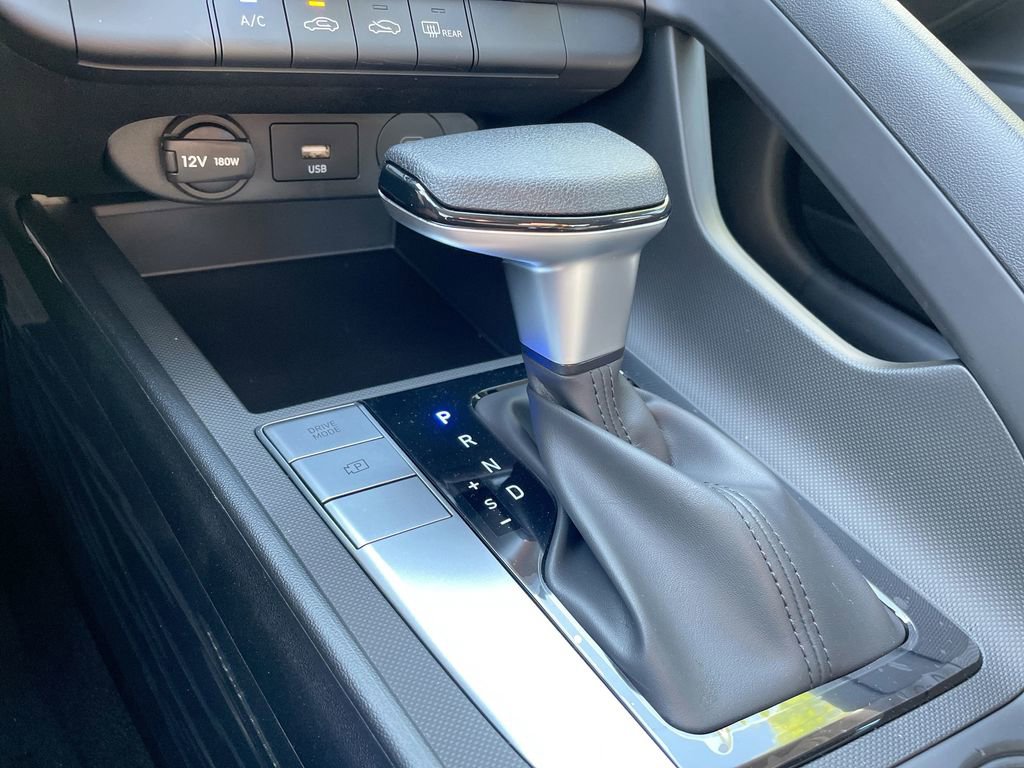 Certified 2025 Hyundai Elantra SE image 45