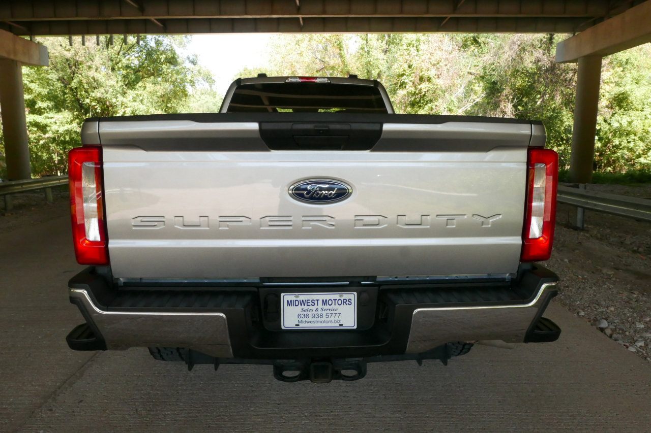 Used 2024 Ford F350 XLT image 32