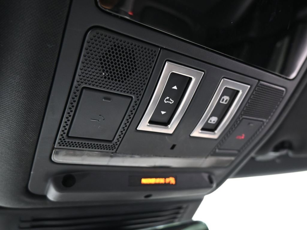 Used 2024 Jaguar F-PACE R-Dynamic S image 26