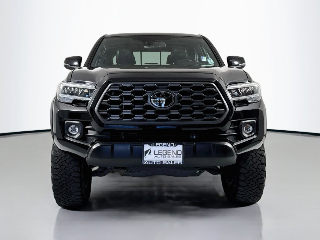 Used 2020 Toyota Tacoma TRD Off-Road w/ TRD Premium Off Road Package AWD/4WD image 3