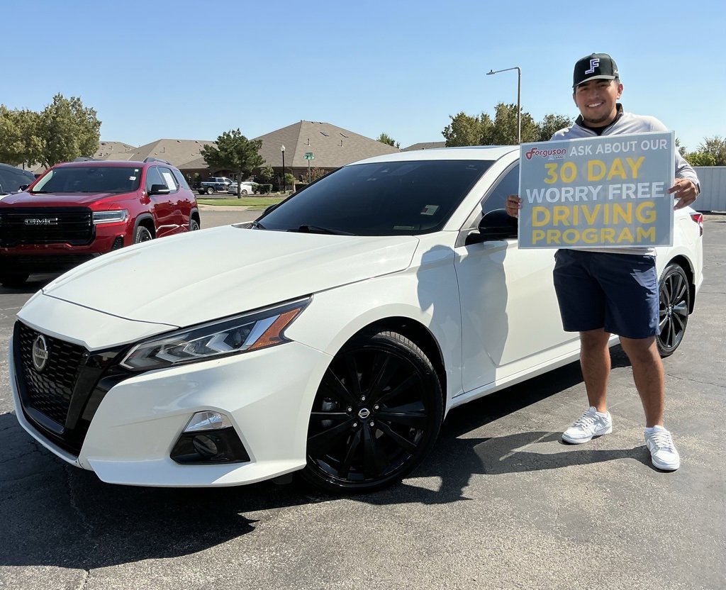 Used 2022 Nissan Altima 2.5 SR w/ Midnight Edition Package