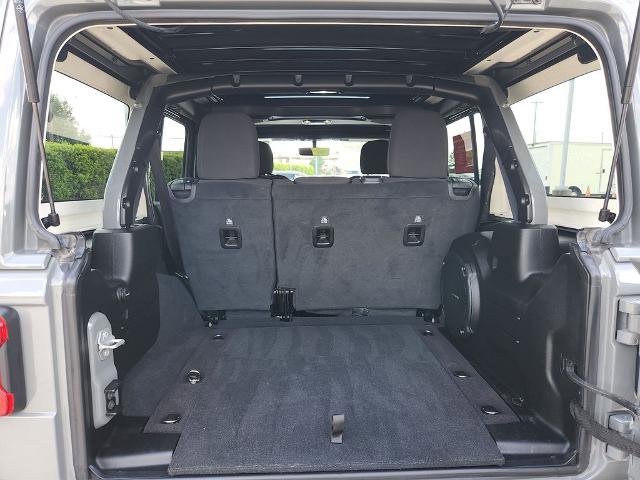 Used 2023 Jeep Wrangler Unlimited Sahara w/ LED Lighting Group AWD/4WD image 13