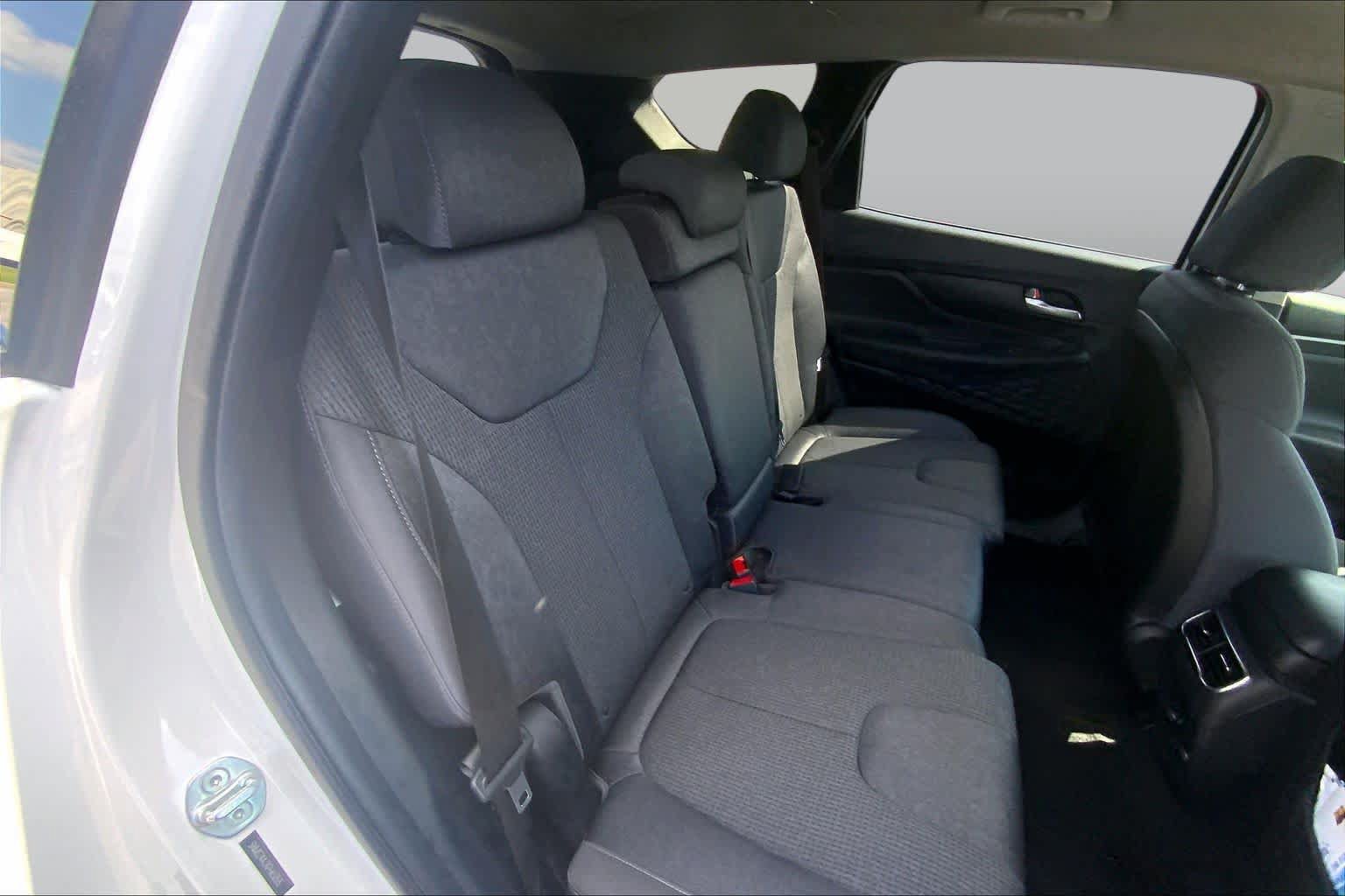 Used 2023 Hyundai Santa Fe SEL FWD image 19