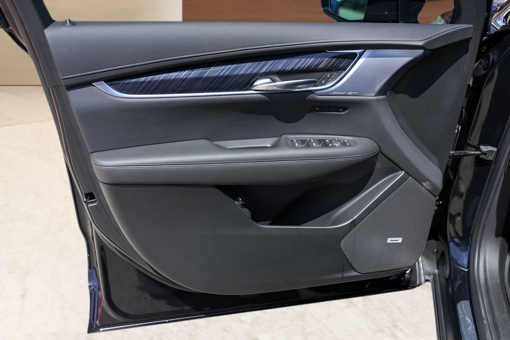 Certified 2024 Cadillac XT6 Premium Luxury AWD/4WD image 24