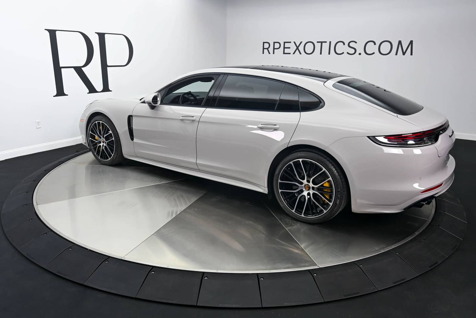 Used 2023 Porsche Panamera Turbo S Executive AWD/4WD image 7