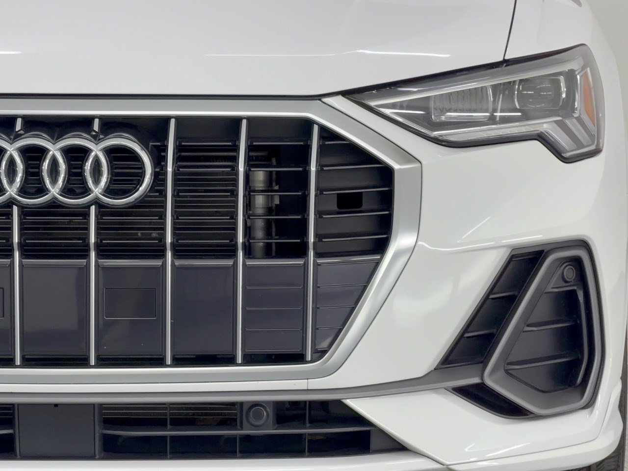 Used 2024 Audi Q3 2.0T Premium AWD/4WD image 12
