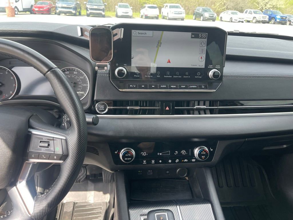 Used 2022 Mitsubishi Outlander SE image 11