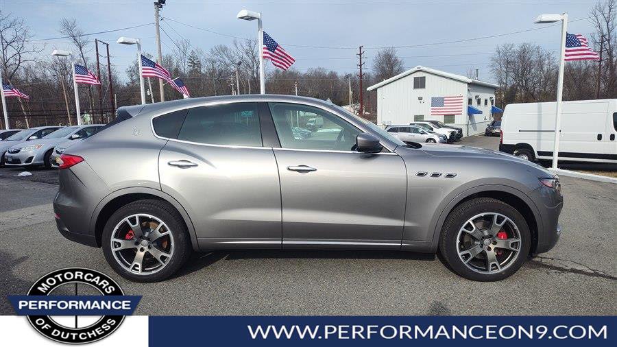 Used 2019 Maserati Levante image 2