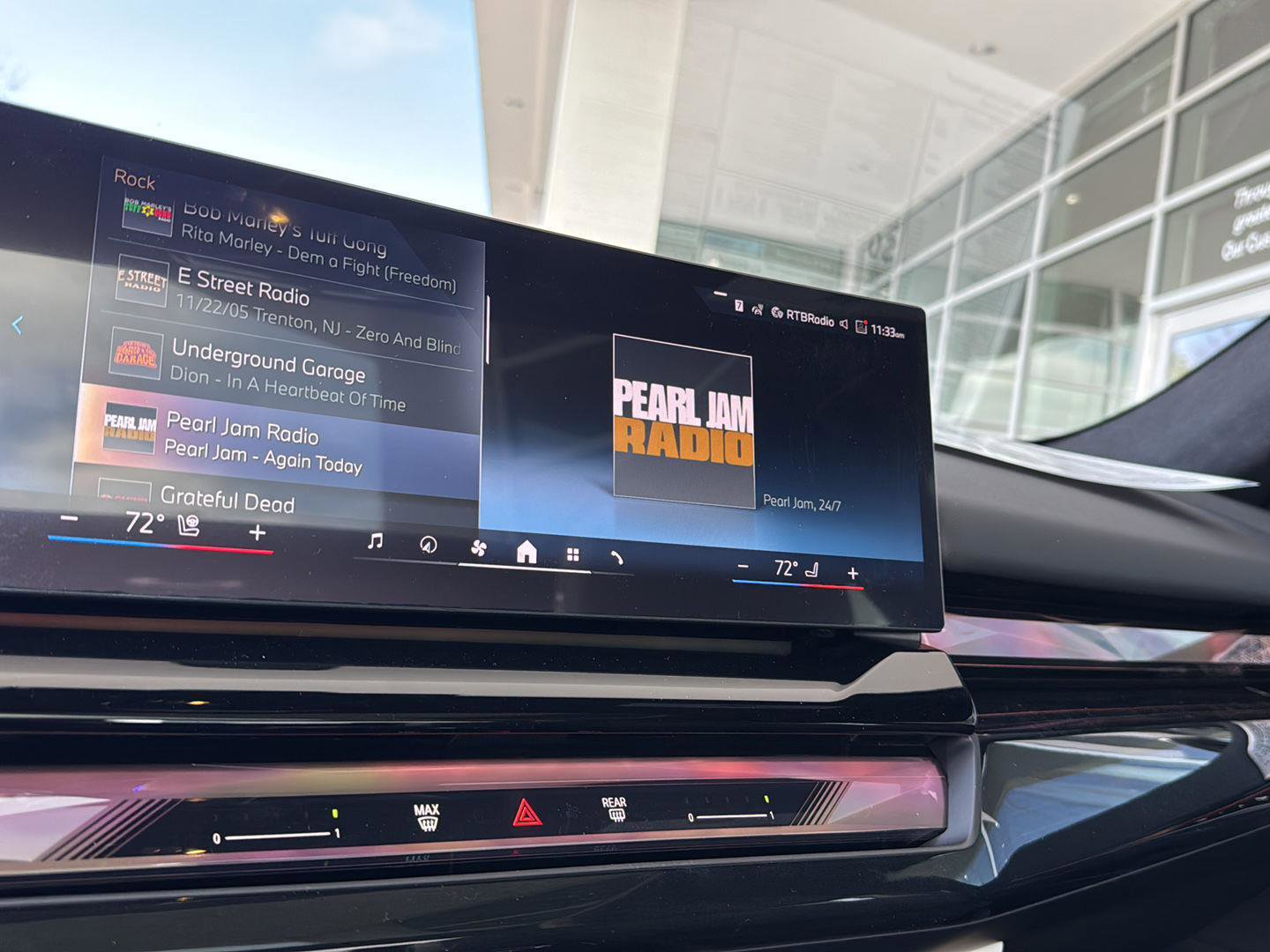 New 2026 BMW 550e xDrive w/ Executive Package image 22