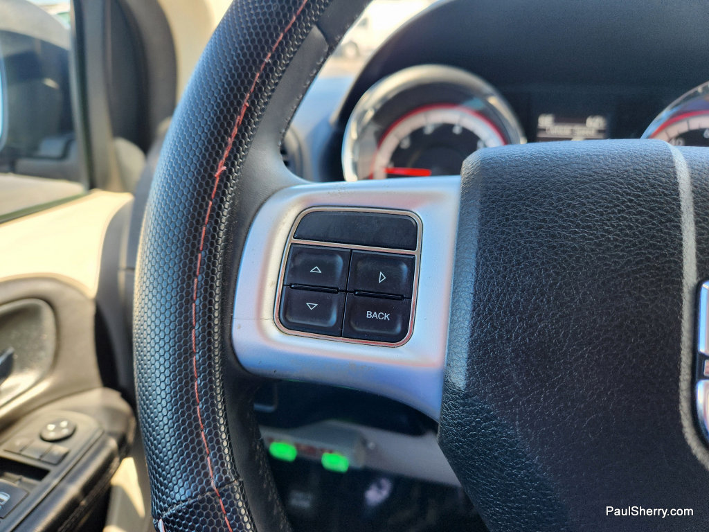 Used 2013 Dodge Grand Caravan SXT w/ Rear Park Assist Pkg FWD image 44