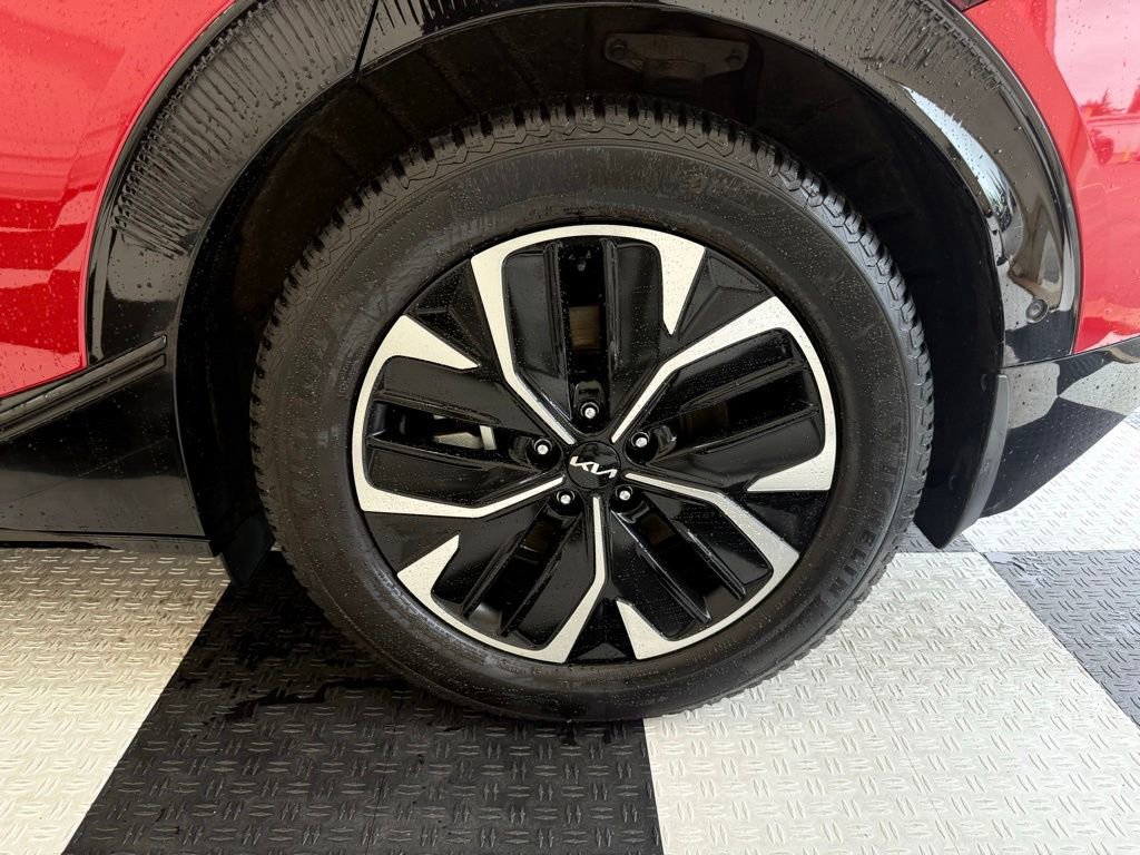 Used 2022 Kia EV6 Wind w/ Wind Technology Package AWD/4WD image 12