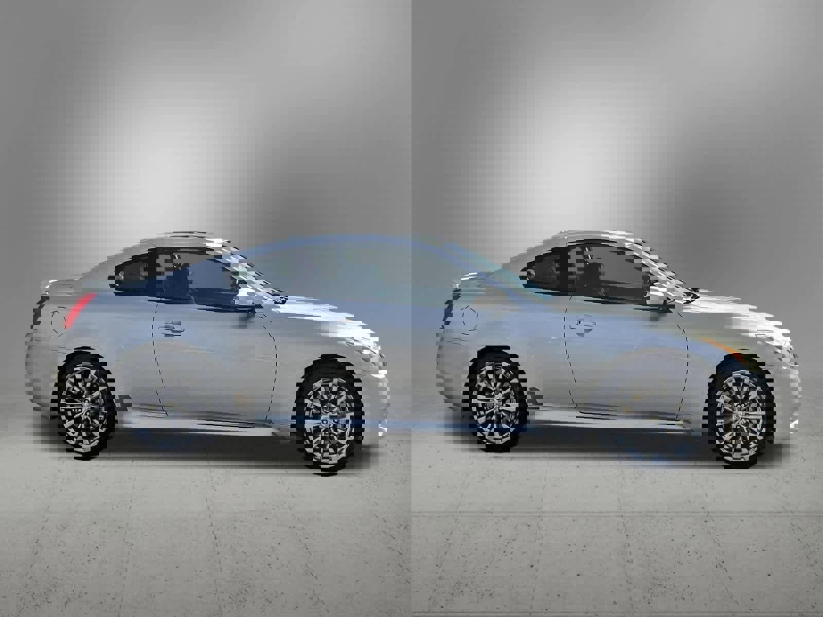 Used 2010 INFINITI G37 Journey w/ Premium Pkg image 7