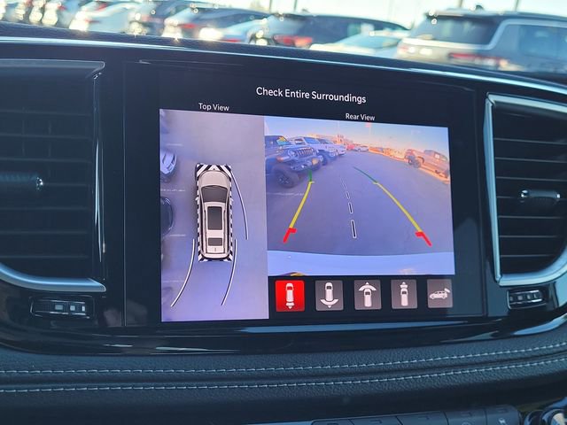 Certified 2022 Chrysler Pacifica Limited w/ S Appearance Package image 10