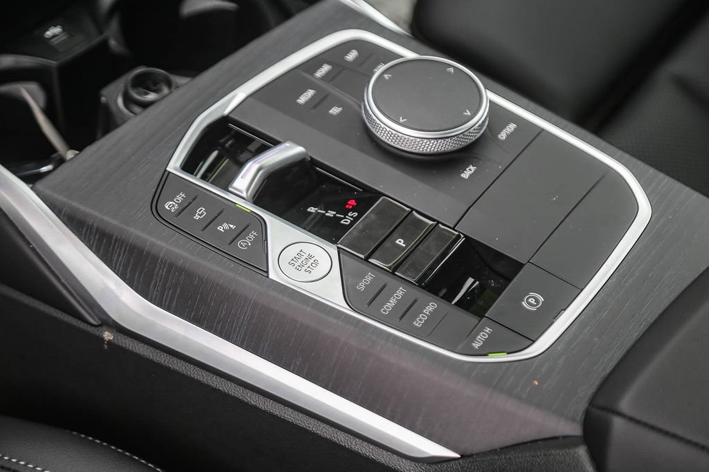 Used 2025 BMW 230i Coupe w/ Premium Package RWD image 23
