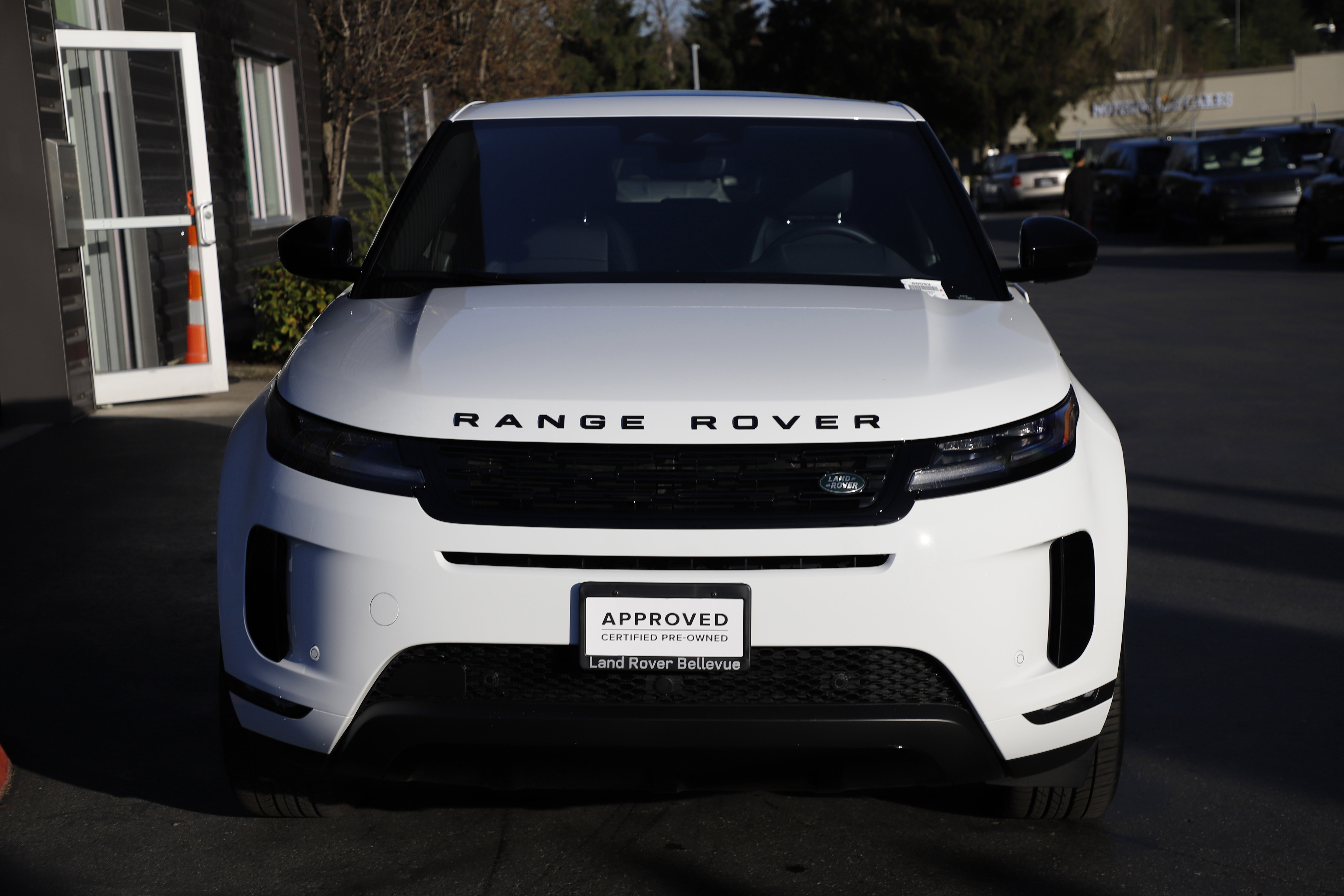 Certified 2025 Land Rover Range Rover Evoque S image 4