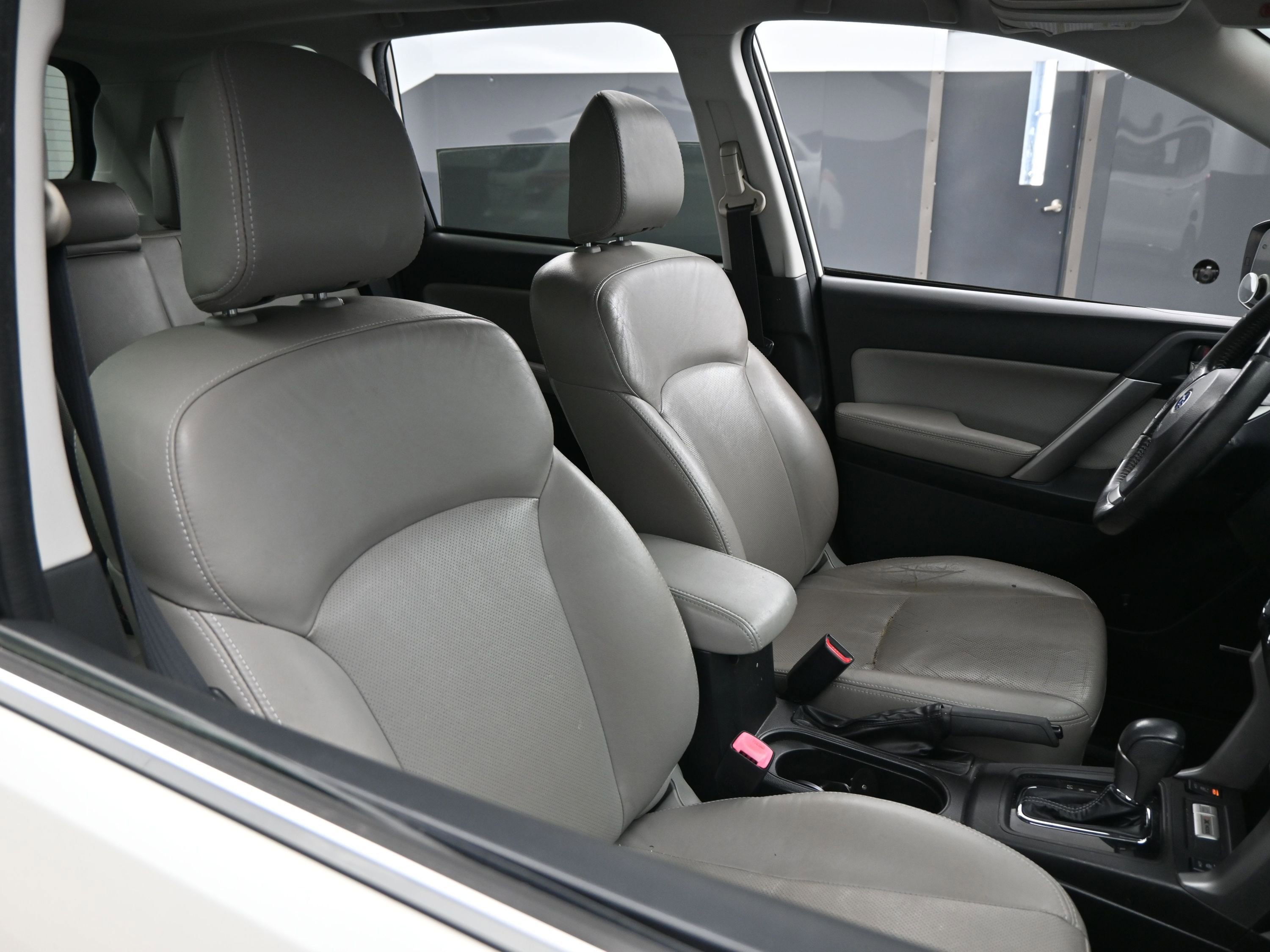 Used 2015 Subaru Forester 2.5i Touring w/ Eyesight & Navigation System image 20