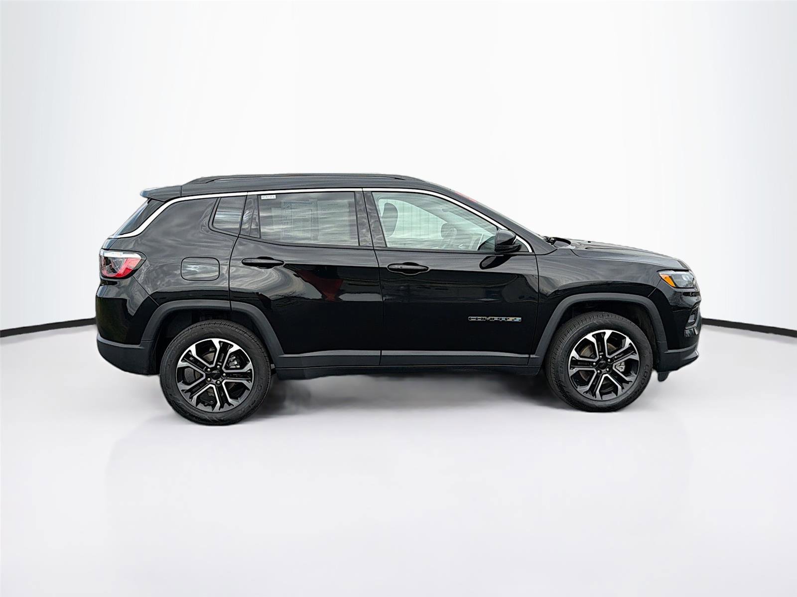 Used 2022 Jeep Compass Limited image 8