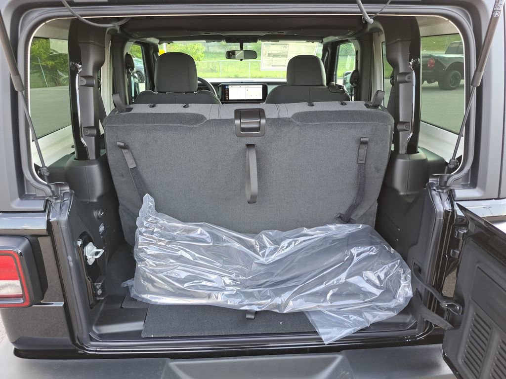 New 2026 Jeep Wrangler Sport AWD/4WD image 10