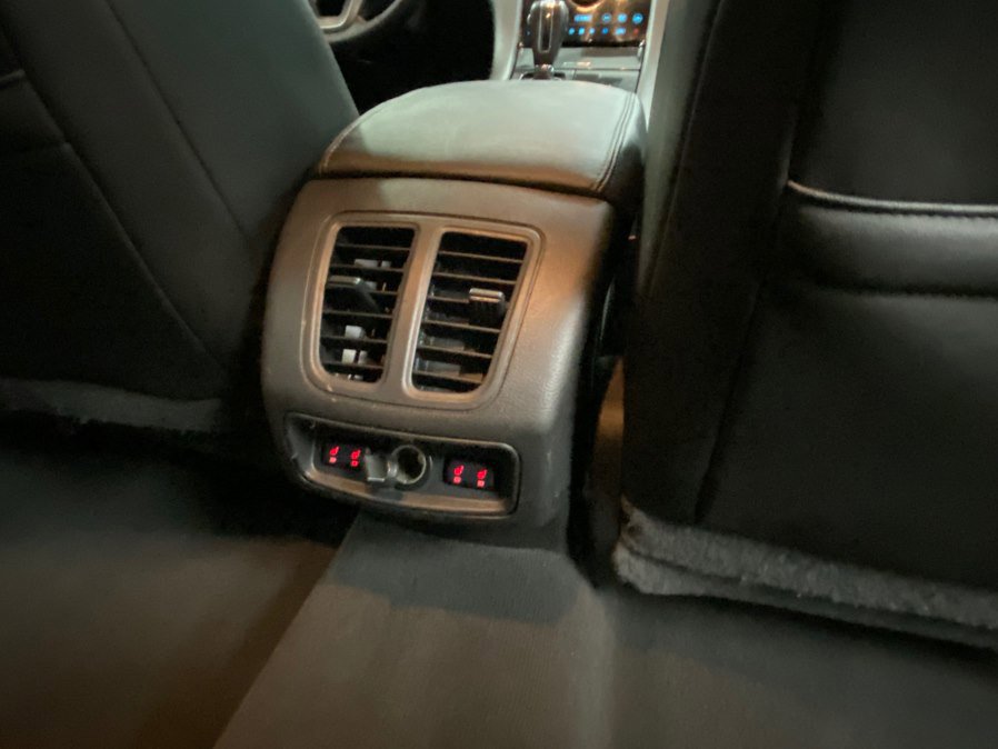 Used 2019 Ford Taurus Limited FWD image 37