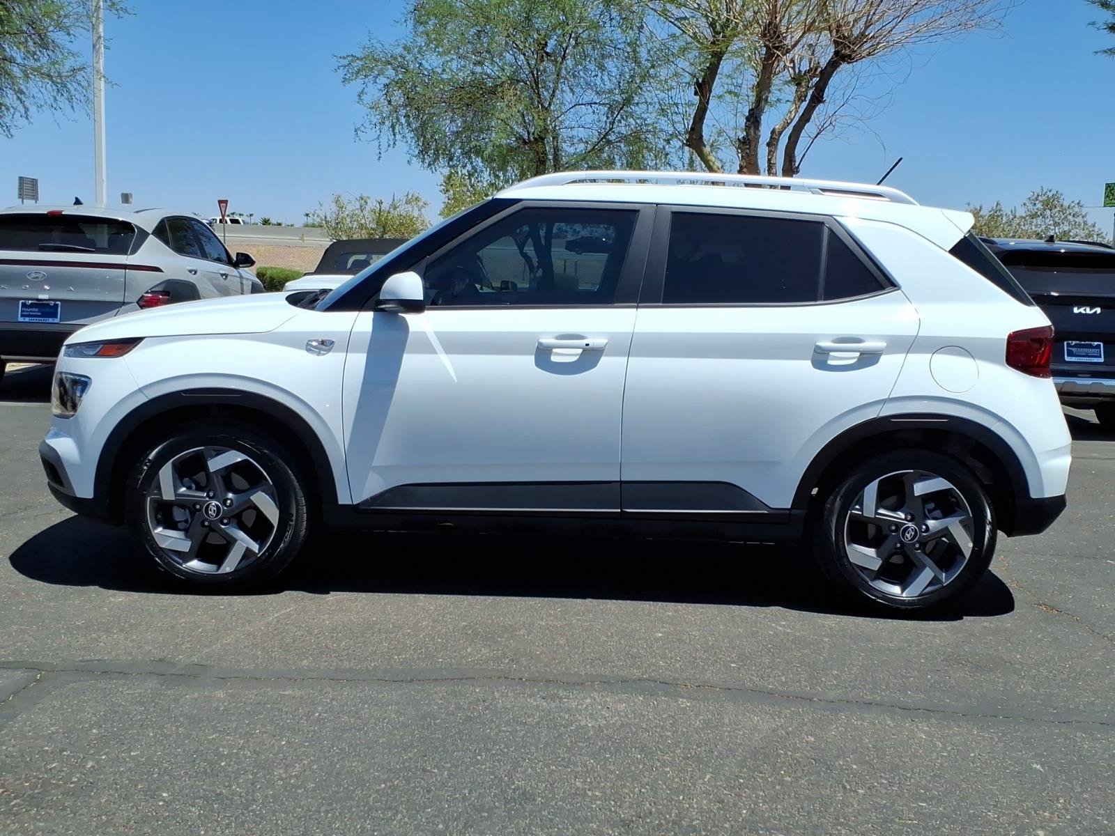 Certified 2026 Hyundai Venue SEL FWD image 2