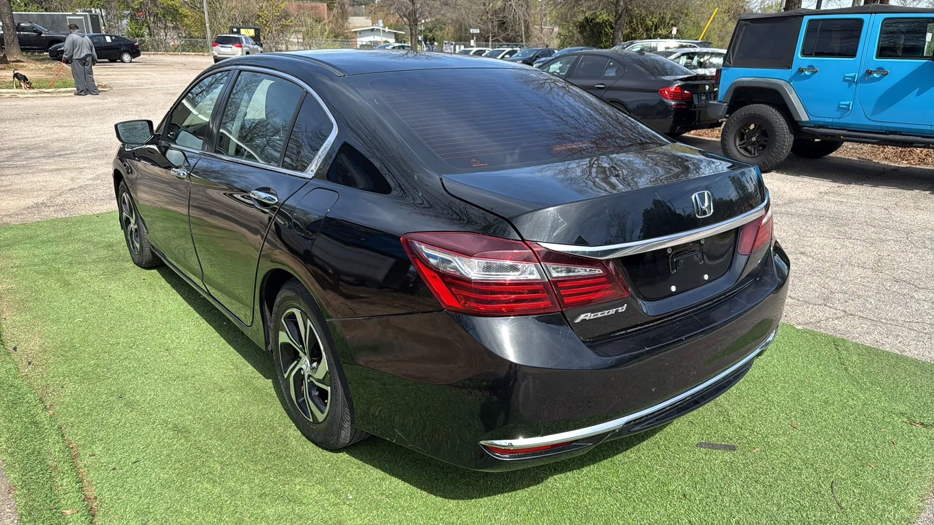 Used 2017 Honda Accord LX image 6