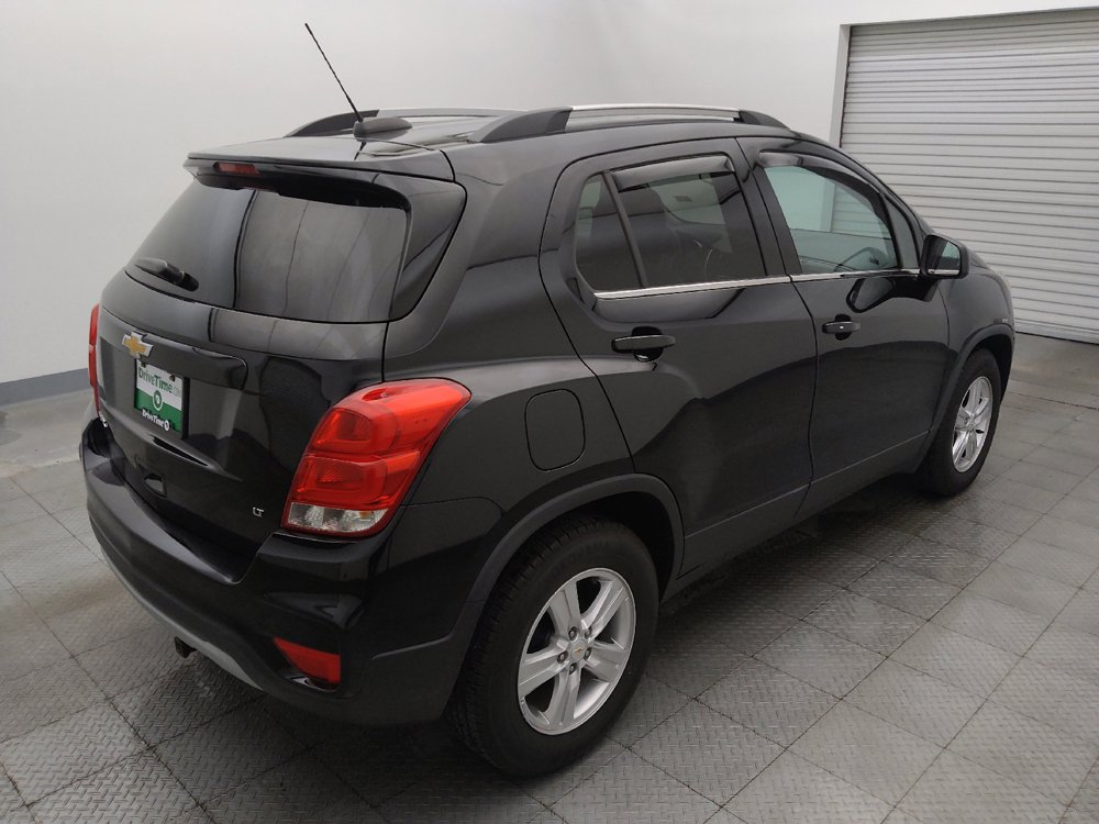 Used 2020 Chevrolet Trax LT w/ LT Convenience Package FWD image 9