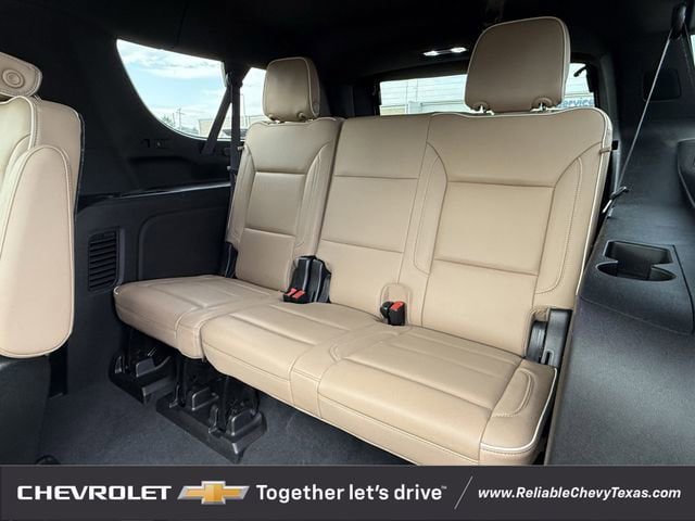 Used 2021 Chevrolet Suburban Premier w/ Premium Package AWD/4WD image 35