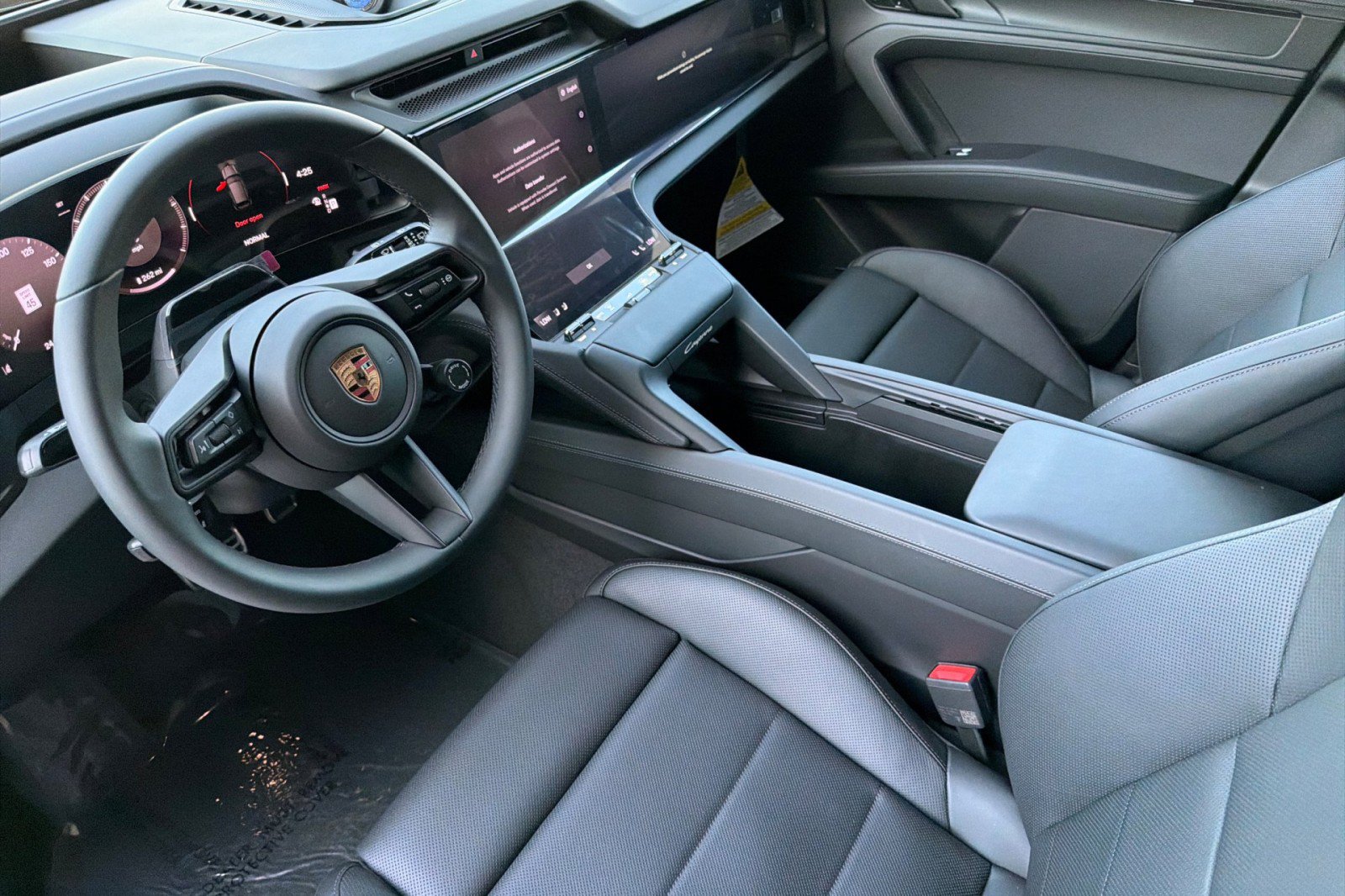 Used 2026 Porsche Cayenne Electric AWD/4WD image 4