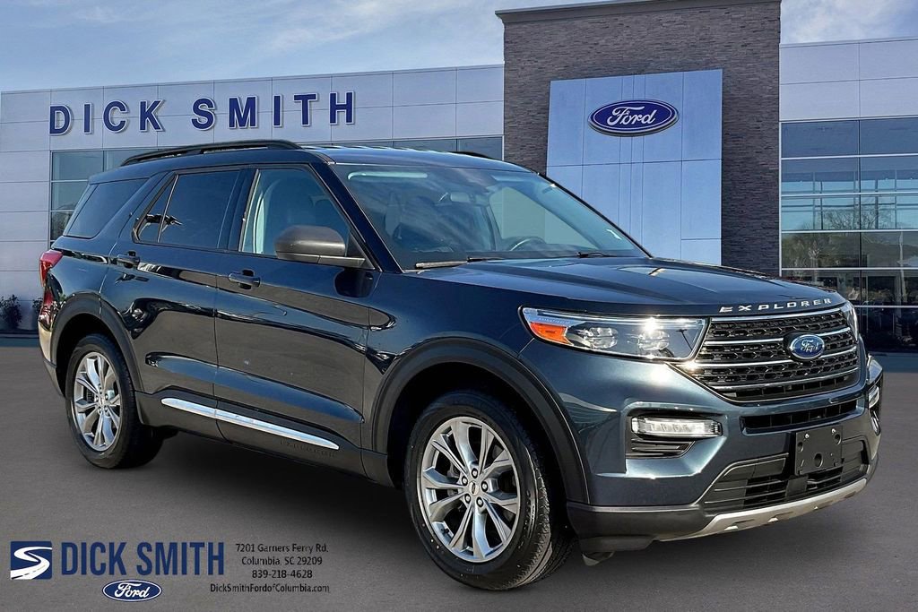 Used 2023 Ford Explorer XLT w/ Equipment Group 202A image 3