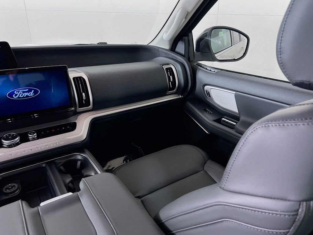 New 2026 Ford Expedition Max Active image 30
