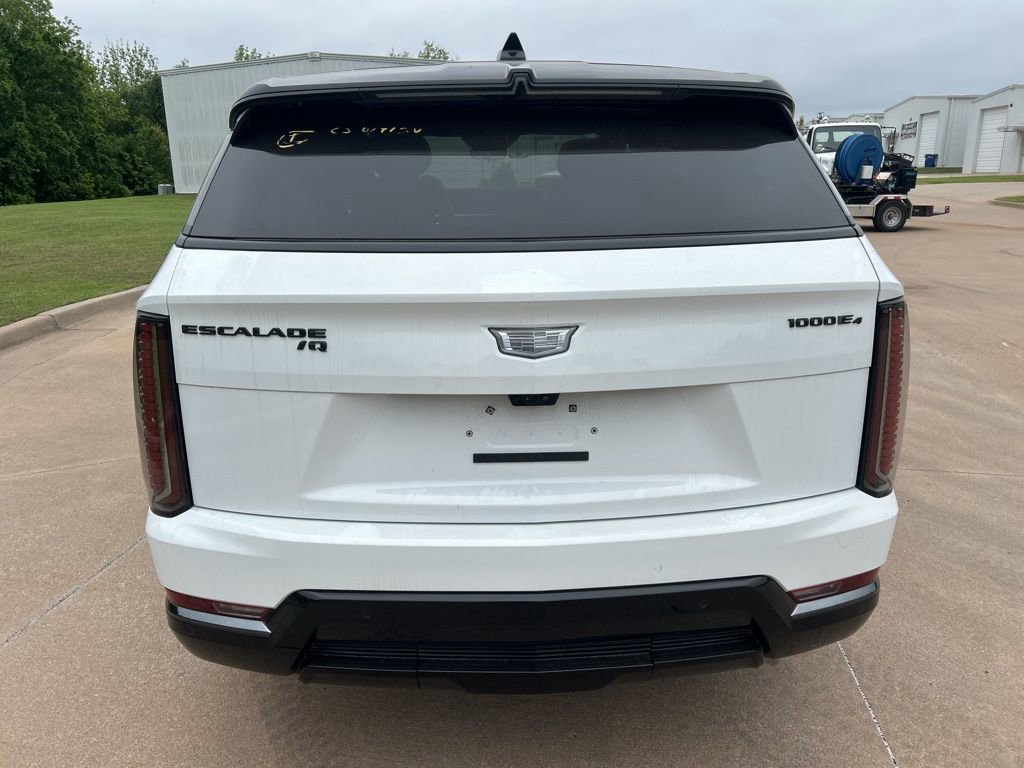 Used 2025 Cadillac Escalade IQ Sport 2 w/ LPO, ONYX Package AWD/4WD image 4