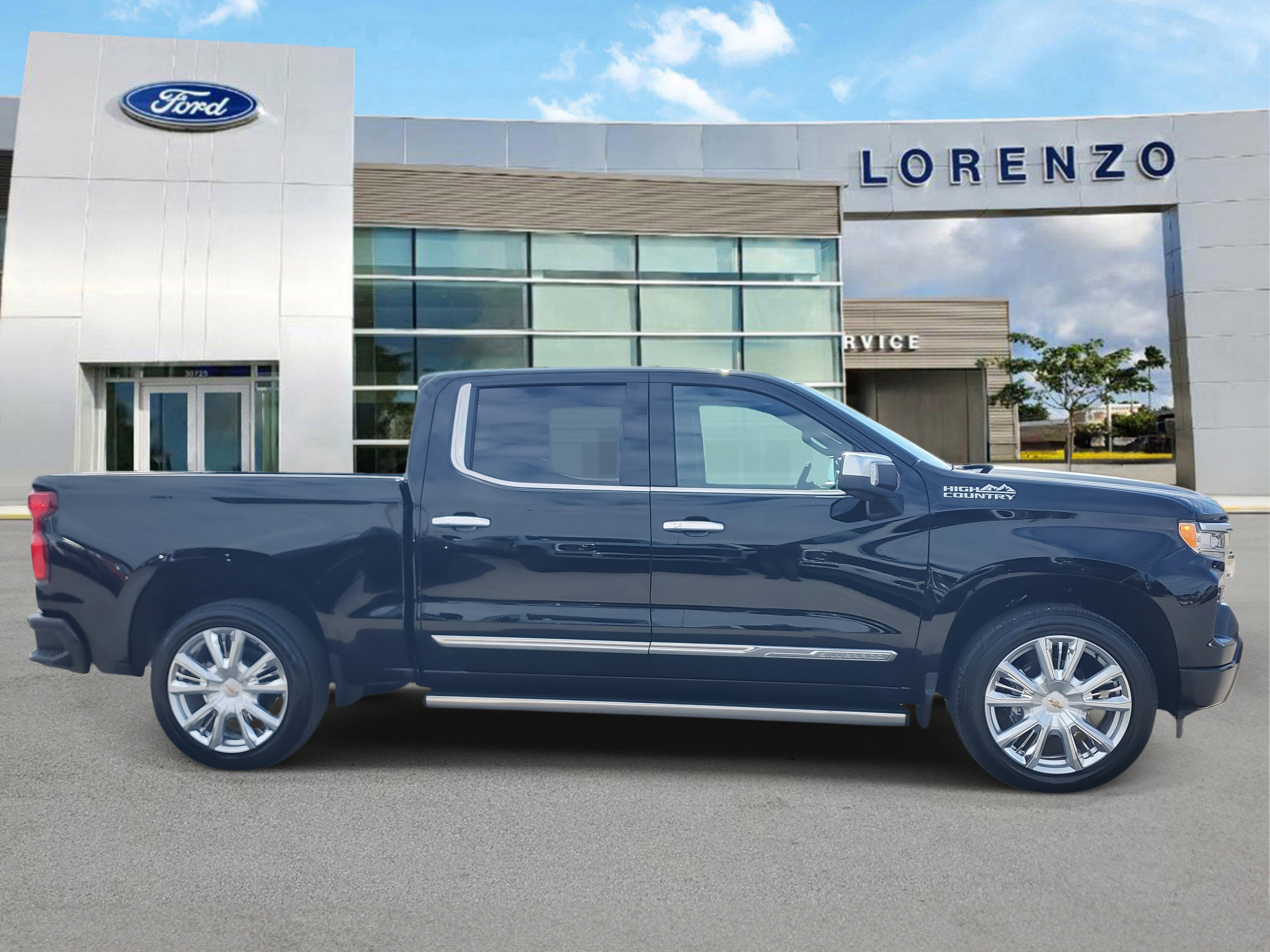 Used 2025 Chevrolet Silverado 1500 High Country w/ High Country Premium Package image 4