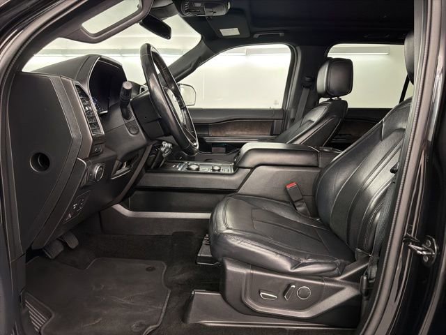Used 2018 Ford Expedition Limited w/ Equipment Group 301A image 25