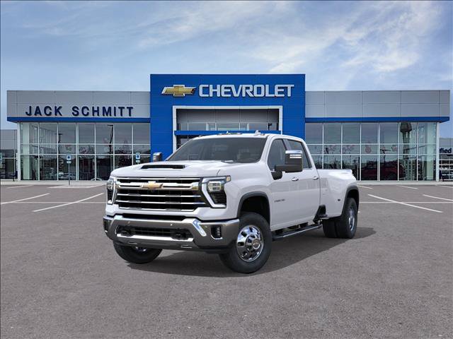 New 2026 Chevrolet Silverado 3500 LTZ w/ LTZ Convenience Package AWD/4WD image 8