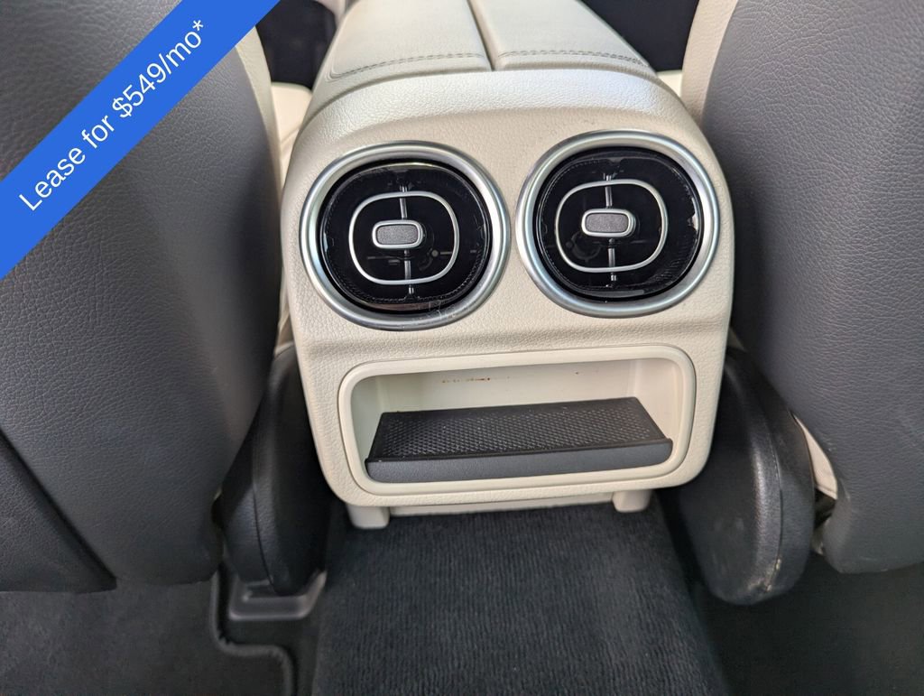 Used 2025 Mercedes-Benz C 300 4MATIC Sedan image 45